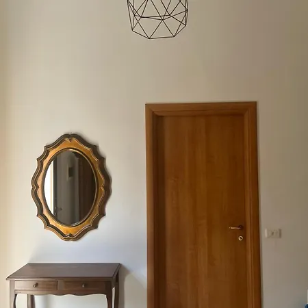 Polina Maison Avola
